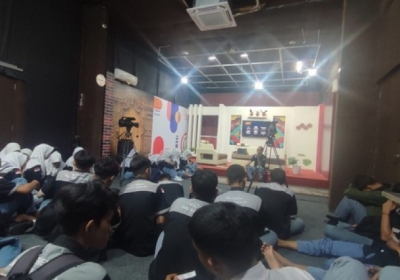 Pembelajaran dari industri program keahlian DKV di BatikTV