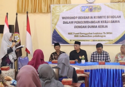 WORKSHOP BERSAMA KOMITE SEKOLAH DALAM PENGEMBANGAN KERJASAMA DENGAN DUDI