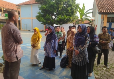 Briefing Pagi Dari Pak Mudhofar