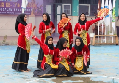 Porseni Penampilan dari siswa-siswi SMK Baitussalam