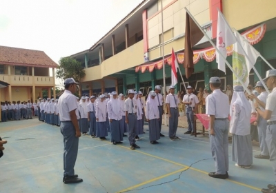 Upacara Serah Terima Jabatan Organisasi OSIS, PMR Dan Rohis SMK Baitussalam Peri