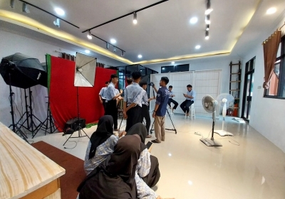 Praktisi Dunia Kerja Mengajar Di SMK Bersama WPiTV