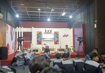 Pembelajaran dari industri program keahlian DKV di BatikTV