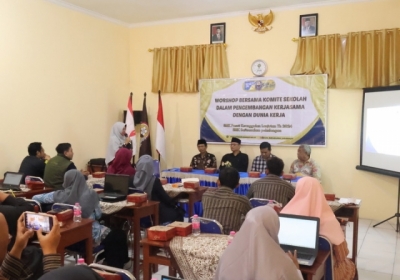 WORKSHOP BERSAMA KOMITE SEKOLAH DALAM PENGEMBANGAN KERJASAMA DENGAN DUDI
