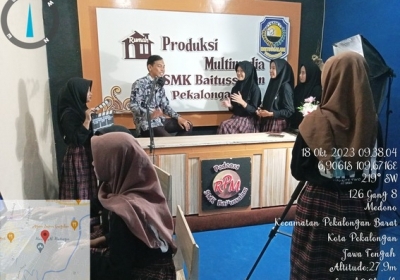 Pembelajaran siswa kelas XI pengambilan video podcast & Proses Editing Video 