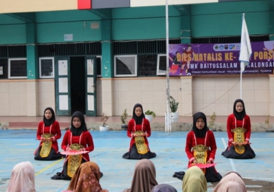 Porseni Penampilan dari siswa-siswi SMK Baitussalam