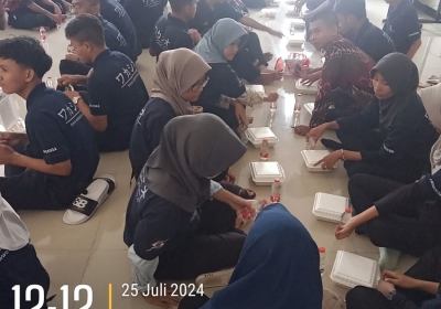 Makan Siang bareng 