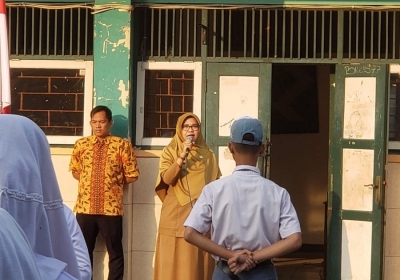  Apel Pagi dipimpin Ibu Kepala Sekolah Sebagai Bentuk Budaya Positif 