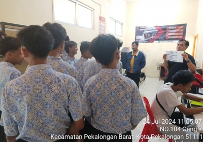 Praktisi Dunia Kerja Mengajar Di SMK Bersama Brandtalk