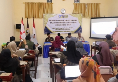 WORKSHOP BERSAMA KOMITE SEKOLAH DALAM PENGEMBANGAN KERJASAMA DENGAN DUDI