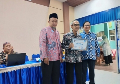 Pembinaan Guru & Karyawan Oleh Ketua Yayasan Pendidikan & Da'wah Baitussalam Kot