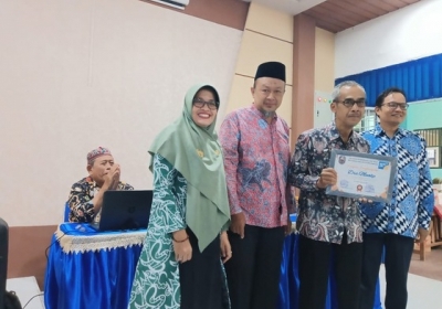 Pembinaan Guru & Karyawan Oleh Ketua Yayasan Pendidikan & Da'wah Baitussalam Kot