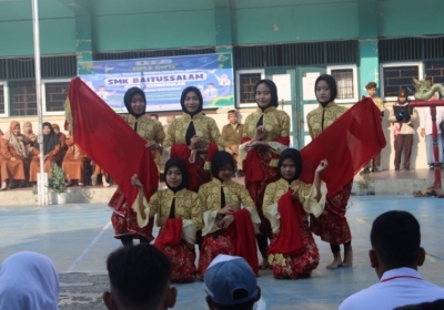 Upacara Pembukaan MPLS 2024 SMK Baitussalam hari Senin, 22 Juli 2024