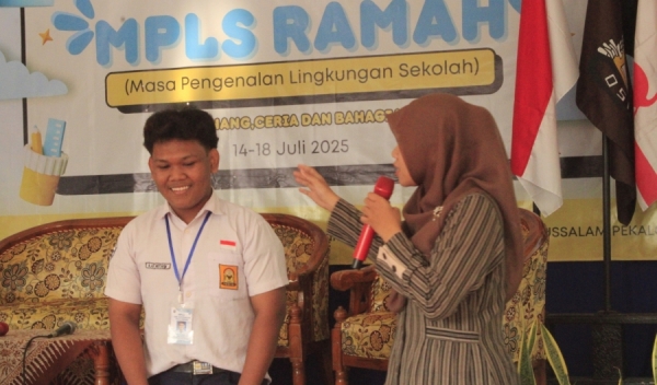 Masa Pengenalan Lingkungan Sekolah SMK BAITUSSALAM PEKALONGAN 2025